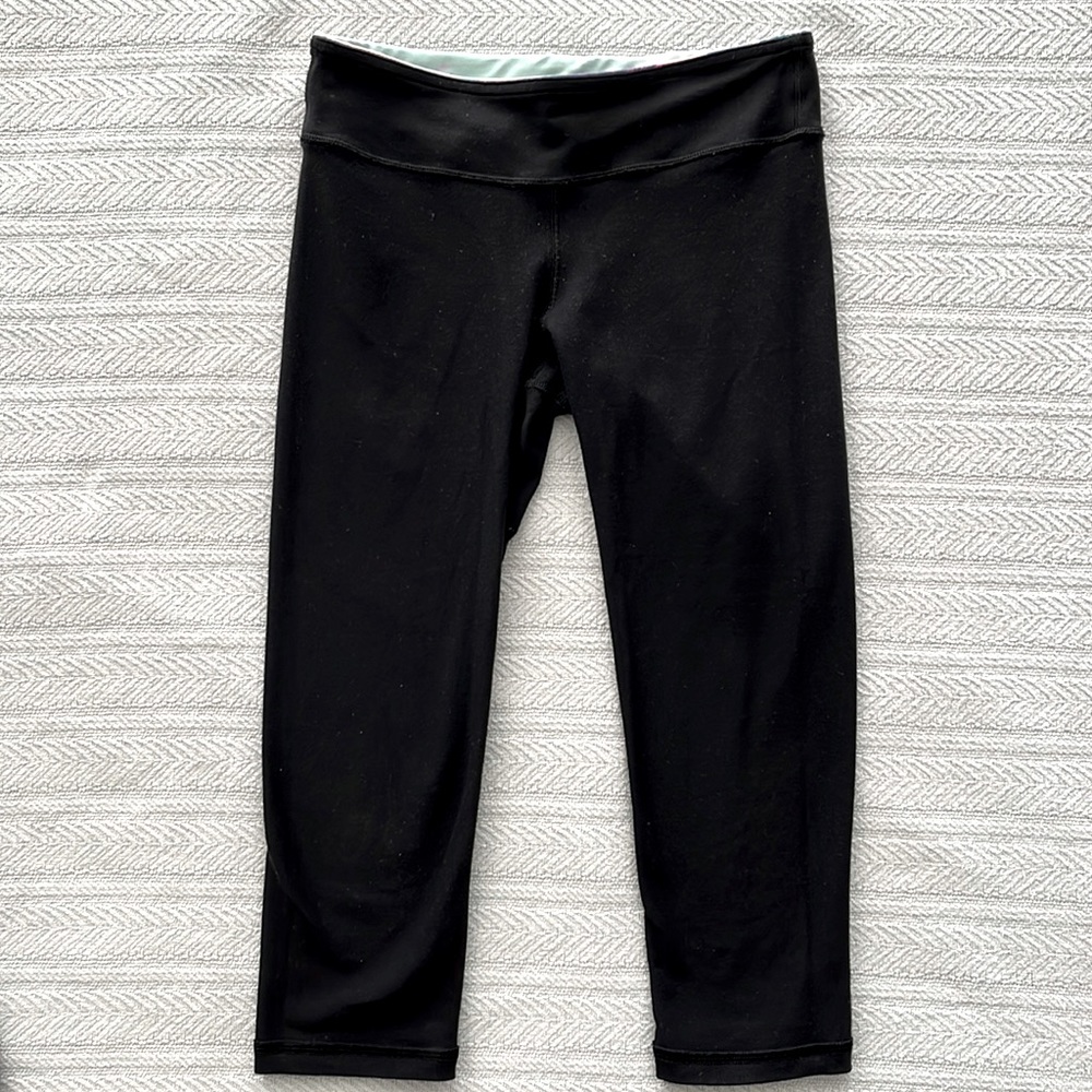 Ivivva by Lululemon girls black reversible leggings - Size 10